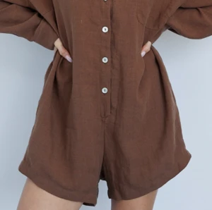 BohèmeLinen Playsuit - Oat 8 BohèmeLinen Playsuit - Oat - Image 8