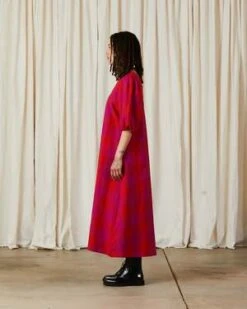 Ali GoldenDOUBLE V-NECK MAXI DRESS - POPPY/PINK PLAID -CYNTHIA ROWLEY Sales Store DOUBLE V NECK MAXI DRESS POPPY PINK PLAID 20230829000637 1