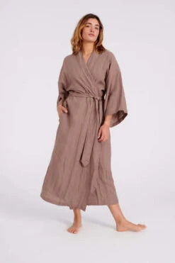 Deiji StudiosThe 02 Robe - Clove
