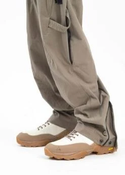 Hyein SeoKHAKI VENTED TROUSER - Khaki -CYNTHIA ROWLEY Sales Store KHAKI VENTED TROUSER 20231023035028 2