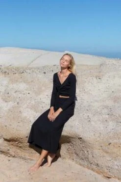 Arraei CollectiveShaia Wrap Top - Black -CYNTHIA ROWLEY Sales Store SHAIA WRAP TOP BLACK 20231006203411 1