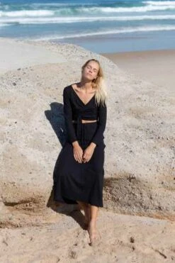 Arraei CollectiveShaia Wrap Top - Black -CYNTHIA ROWLEY Sales Store SHAIA WRAP TOP BLACK 20231006203411 2