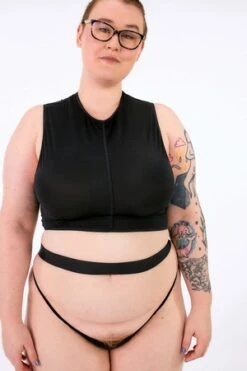 La Fille D'oSeventeen Flat Fit Thong - Black -CYNTHIA ROWLEY Sales Store Seventeen Flat Fit Thong in Black 20230621180737 2