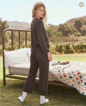 The Great.The Crop Sleep Henley - Washed Black 2 The Great.The Crop Sleep Henley - Washed Black - Image 2