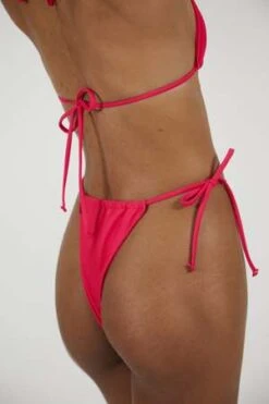 The Saltwater CollectiveTriangle Top - Fresa -CYNTHIA ROWLEY Sales Store Triangle Top Fresa 20230427161340 1