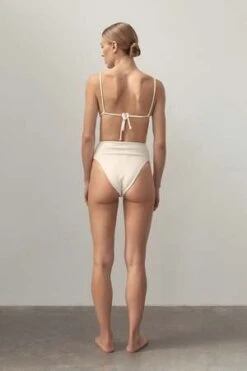 ZiahZIAH 90'S HIGHWAIST BOTTOM - White -CYNTHIA ROWLEY Sales Store ZIAH 90 S HIGHWAIST BOTTOM 20220420014837 2